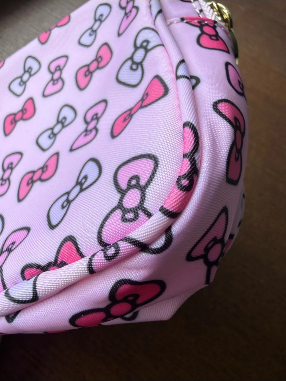 Stoney Clover Lane x Hello Kitty Bows Mini Pouch - Picture 13 of 16